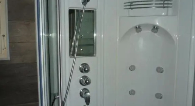 Parc le Duc, Lilliputienne 258, Rezervovat Hotel Hotely v Vacquieres s parkováním, Parkování