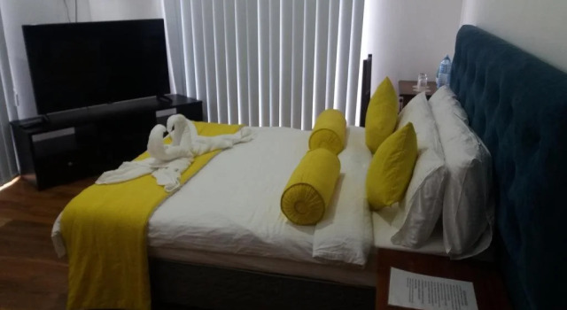 Hotel Silver Dew, Забронировать Отель Отели Нувара-Элия с парковкой, Парковка