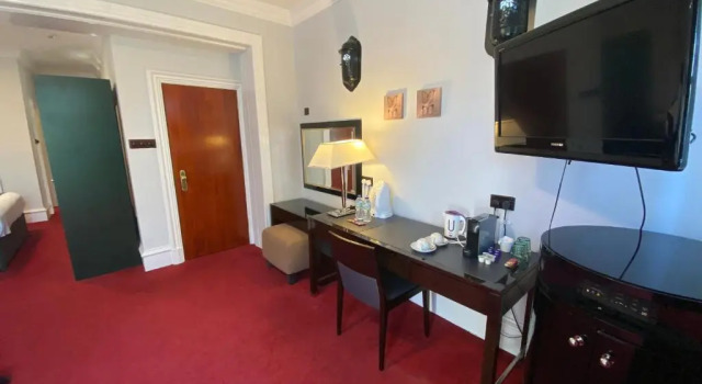 No6 West Coates, Забронировать Отель Отели Эдинбурга 3 звезды, рядом с Vietnam House Art Gallery, 3*
