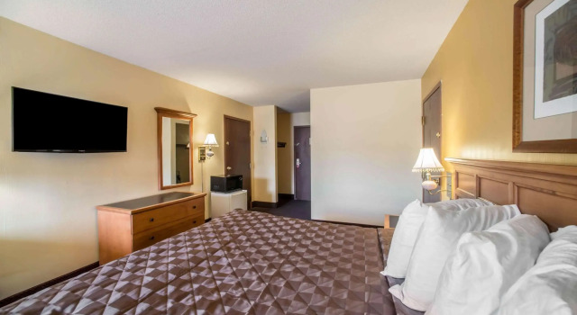 Econo Lodge Marion, Rezerwuj Hotel Hotele w Illinois z basenem, Basen