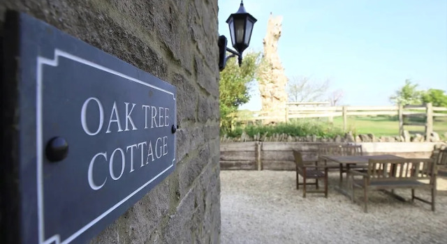 The Old Oak Tree Barn, Забронировать Дом для отпуска Коттеджи Котсуолда, Коттедж