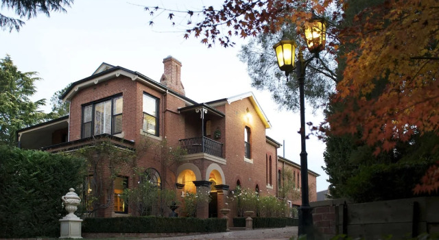 Bishop's Court Estate, Boutique Hotel, Забронировать Бутик-отель Батерст Central West NSW, рядом с Charles Sturt University