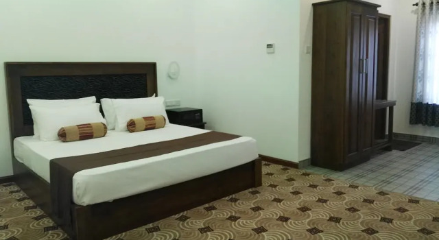 Hotel Akashayaam