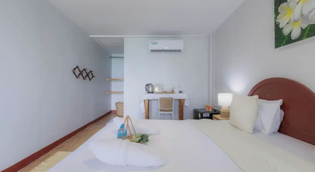 Номер Superior с балконом и с видом на море Phi Phi Cozy Seafront Resort
