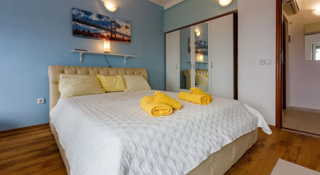 Apartments Dolloree