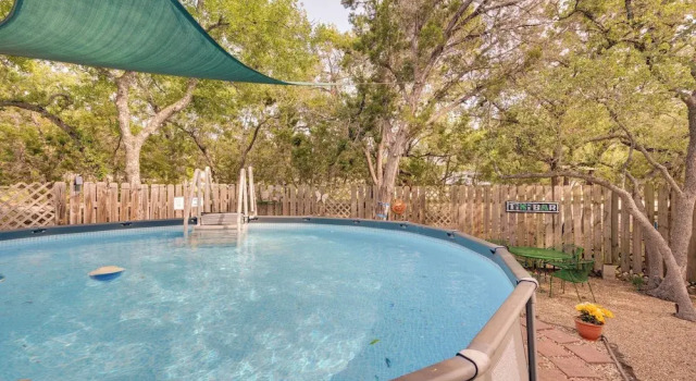 Коттедж Charming Canyon Lake Cottage w/ Pool & BBQ Pit!