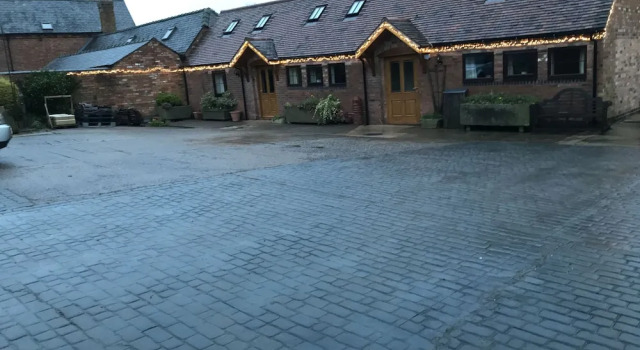 Nuneaton - Cottage - Sleeps 2 - Parking - Garden, Забронировать Дом для отпуска Отели Уорикшир с парковкой, Парковка