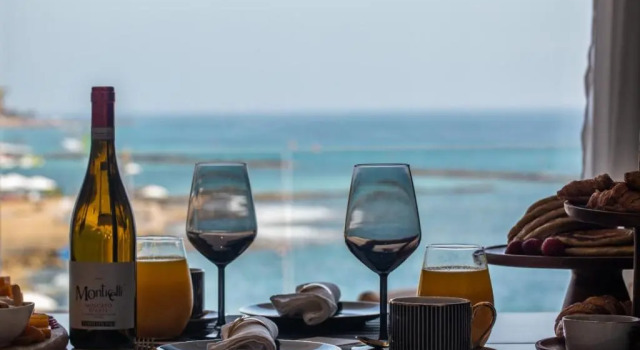 Апартаменты COSea Living: SeaSide Deluxe Suite in Harbour 107B