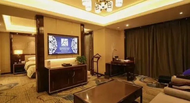 Люкс Business Lujia Hotel, Luping