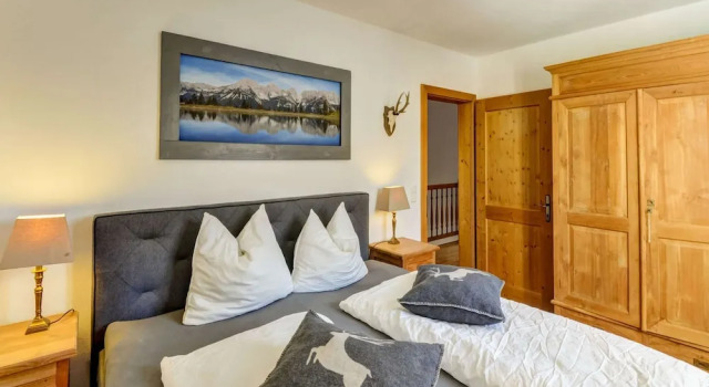 Luxury Holiday Home in Brixen im Thale Near Ski Area, Rezerwuj Hotel Hotele w Tyrol z parkingiem, Parking