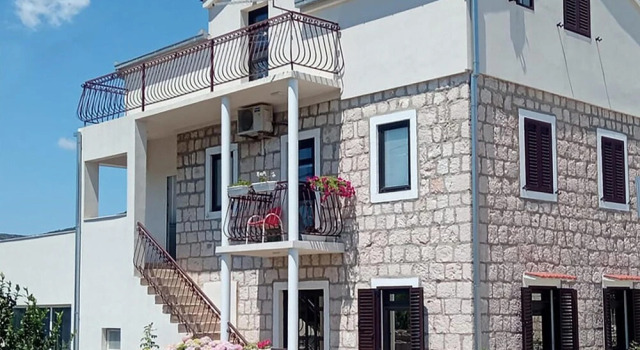 Nice Home in Dugopolje With Outdoor Swimming Pool, Wifi and 2 Bedrooms