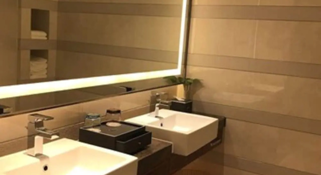 Двухместный номер Standard с видом на озеро Golden Eagle Summit Hotel Yancheng