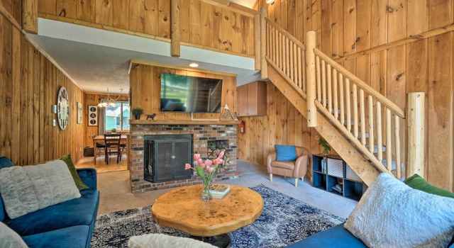 Апартаменты с 3 комнатами с балконом Relaxing Mountain Refuge: 4 Miles to Mt Snow!
