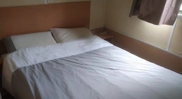 Confort chambre Camping le Rotja