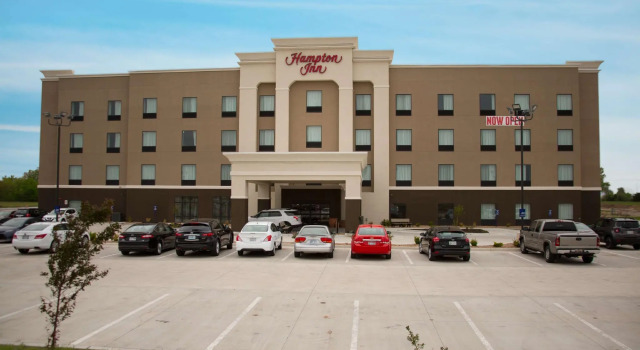Двухместный люкс Hampton Inn McPherson