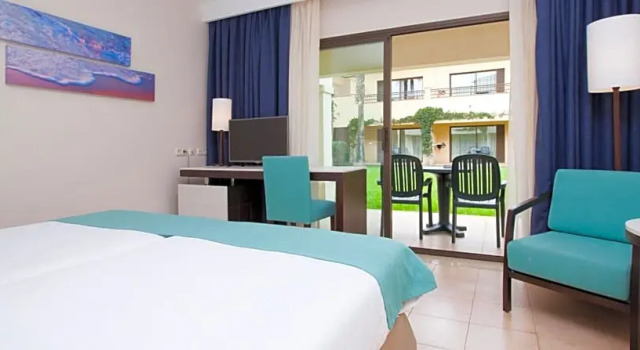 Номер Standard с видом на сад Impressive Playa Granada Golf