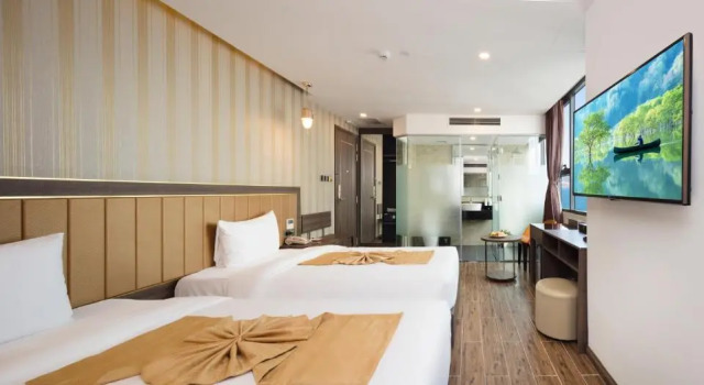 Трёхместный номер Deluxe V Hotel Nha Trang