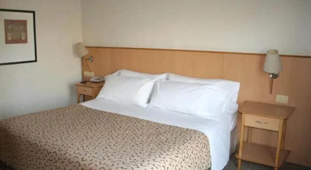 Номер Standard Urbana Suites