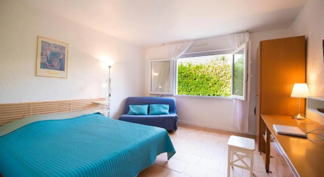 villa "Les Cactees" Petite résidence de tourisme classée 3 étoiles, Забронировать Вилла Отели Антиб 3 звезды, рядом с Пляж Фор-Кар, 3*