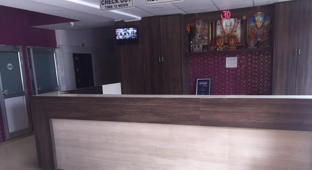 Hotel Aryan, Забронировать Отель Отели Гомти Нагара с парковкой, Парковка