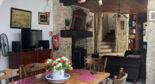 Afames House - Beautiful Traditional House