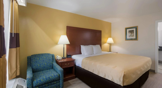 Двухместный номер Standard Quality Inn & Suites Greensboro near Lake Oconee