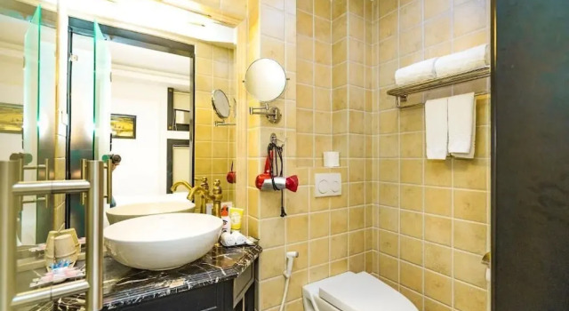 Номер Superior A25 Premium Hotel - 06 Truong Dinh
