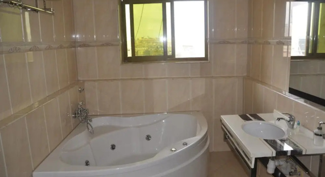 Апартаменты с 2 комнатами с балконом Biraj International Hotel