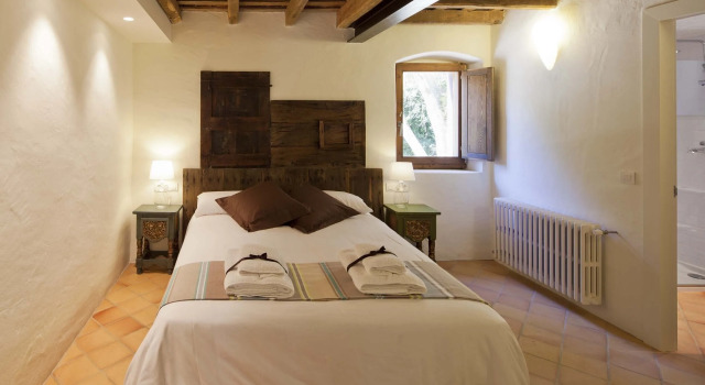 B&B La Rectoria de Sant Miquel de Pineda, Prenota Bed & breakfast Sant Feliu de Pallerols 