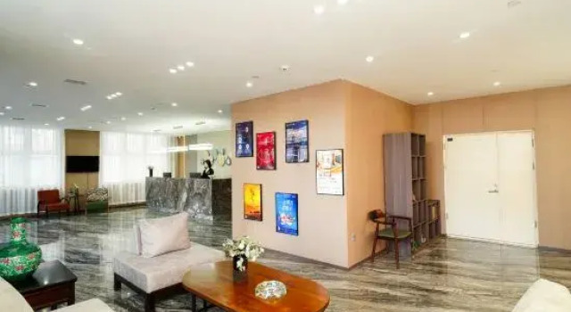 Huayi Select Hotel (Guanshan International), Varaa Hotelli Qiqihar Heilongjiang