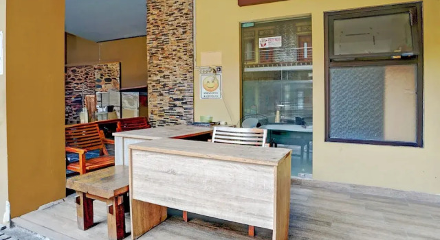 Hotel D'best Kutisari 6 Hour Stay