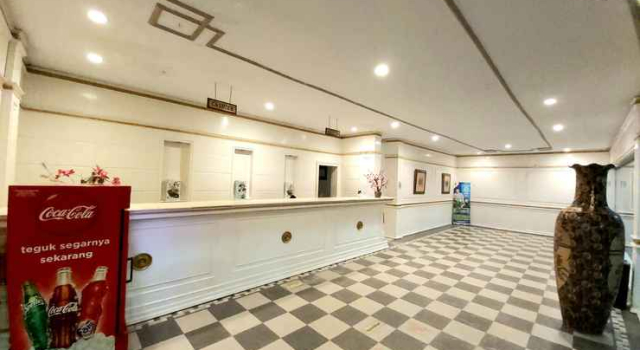 Holiday Hotel, Rezervovat Hotel Pekanbaru Sumatra