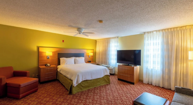Двухместный люкс Candlewood Suites Bedford - Fort Worth by IHG