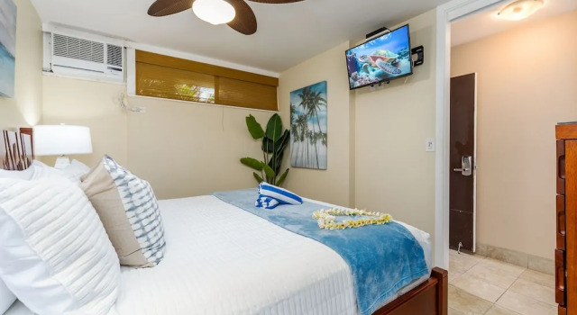 Kuleana 613 1 Bdrm 1 Bedroom Condo by RedAwning