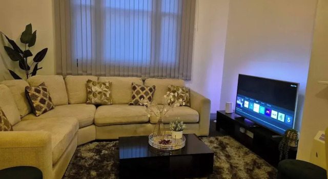 Our Apartment is a Home Away From Home Choice, Tastefully Furnished for Comfort, Забронировать Апартаменты/квартира Апартаменты Вулвергемптона, рядом с Wolverhampton City Council, Апартаменты/квартира