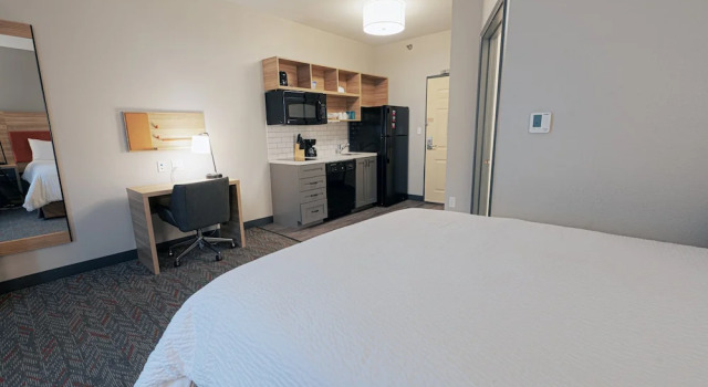 Люкс Standard Candlewood Suites Merrillville by IHG