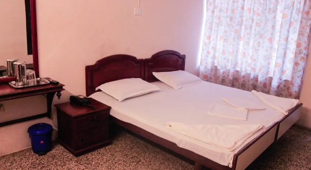 Двухместный номер Standard c 1 комнатой с балконом Hotel Keerthi