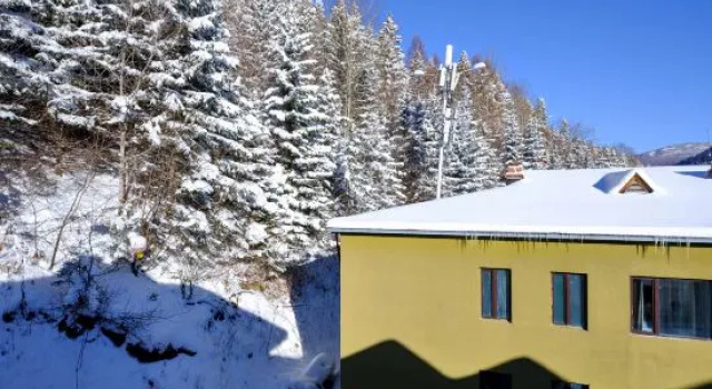 Snow Town Snow Mountain Snow Hotel