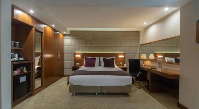 Двухместный полулюкс Crowne Plaza Istanbul Harbiye by IHG