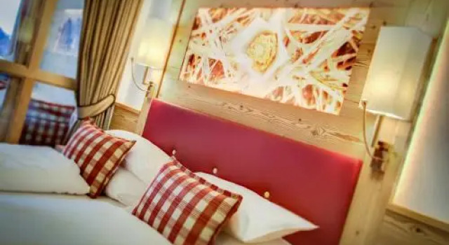 Astor Suites B&B, Забронировать Отель Бизнес-отели Сельва-ди-Валь-Гардена, рядом с Кресельный подъёмник Фунджейя (нижняя станция), 4* 5*