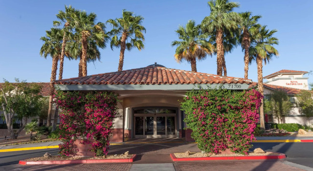 Кровать в общем номере Hilton Garden Inn Palm Springs/Rancho Mirage