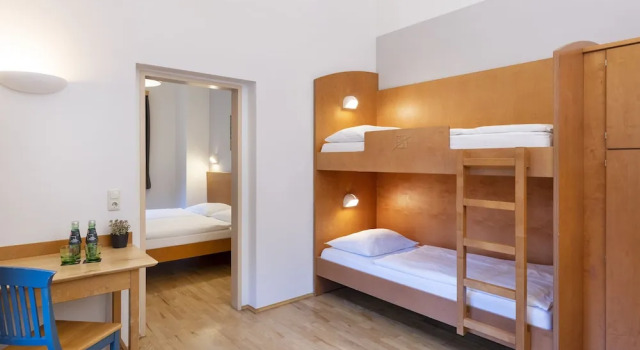 Четырёхместный семейный номер Standard JUFA Hotel Bruck an der Mur - im Weitental