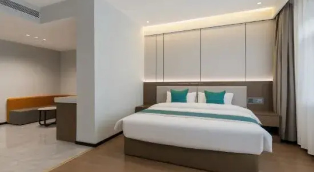 Люкс Home Inn Ruibai·Cloud Hotel (Huludao Central Hospital Branch)