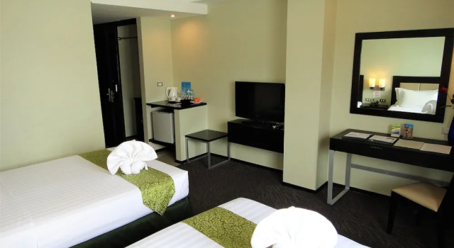 Номер Deluxe Mallberry Suites Business Hotel