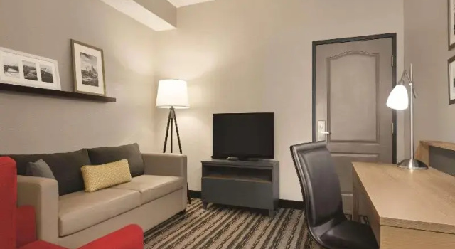 Люкс Country Inn & Suites by Radisson, Nashville Airport East, TN