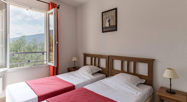 Résidence Lagrange Vacances Le Domaine de l'Oliveraie, Rezerwuj Hotel Nyons Drôme Provençale