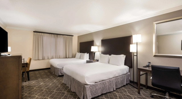 Четырёхместный люкс Best Western Danville Sycamore Inn