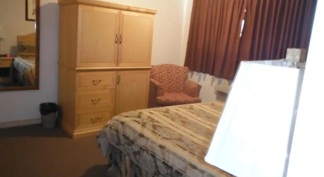 Люкс c 1 комнатой Tumbler Ridge Inn