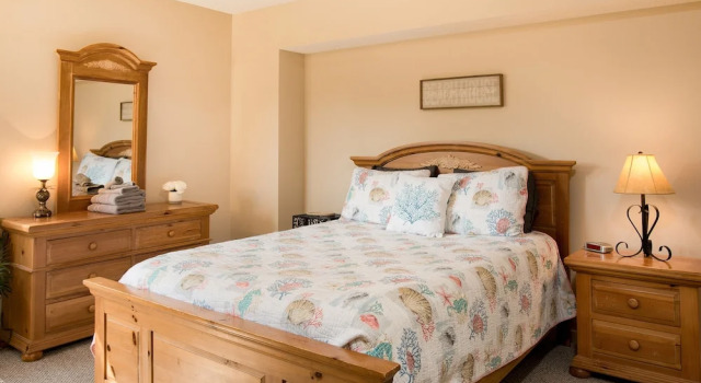 South Forest Beach 3BR w/ Pool & Tennis All-suite Bedrooms Condo