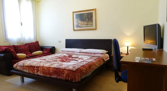 Elias Bed & Breakfast